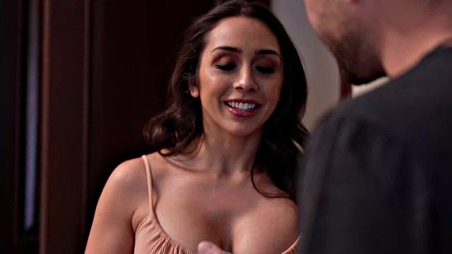 Lilly Hall exposes phone videos to her neighbor!!