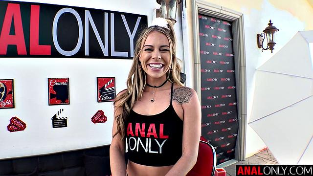 Summer's Anal Craving
