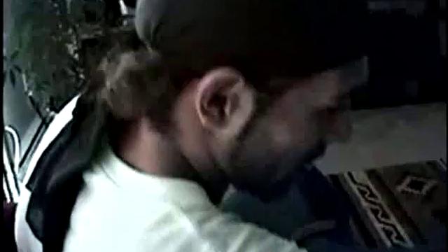 Энрике строит из себя гетеро, а сам отсасывает как профи