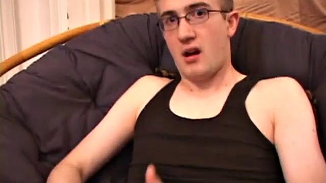 Shawn Cohen jerks off alone-he calls it cardio, we just call it commitment