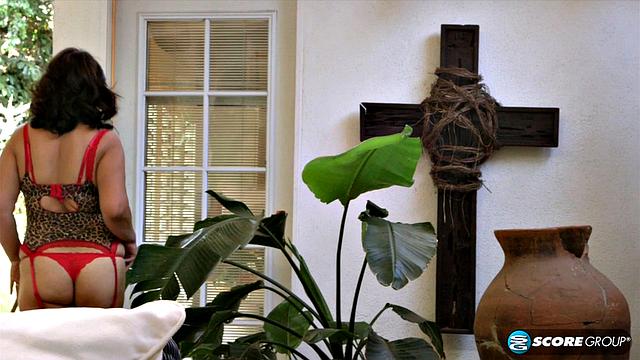 Maya Luna & anal toys