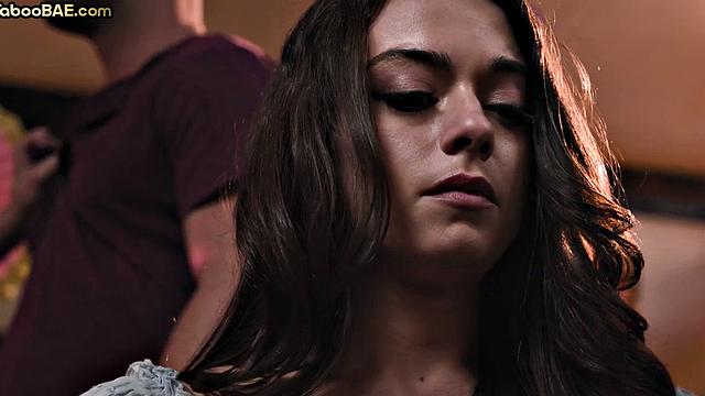 Passionate threesome with stunning cumshot-loving babes