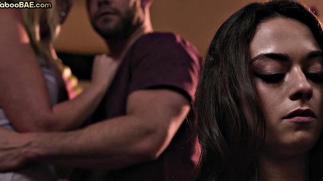 Passionate threesome with stunning cumshot-loving babes