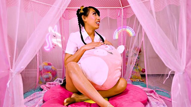 Sable Muffin Gets Dicked