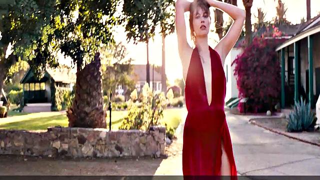 Margot Robbie indulges in wild party sex in the bathroom