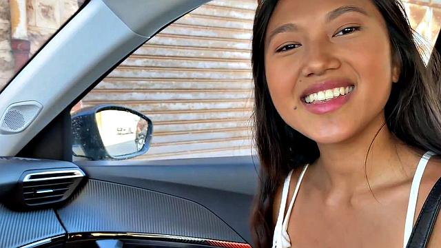 мэй садится сверху и получает глубокий кремпай