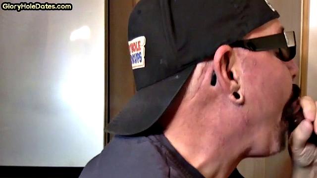 Cockhungry mature deepthroating