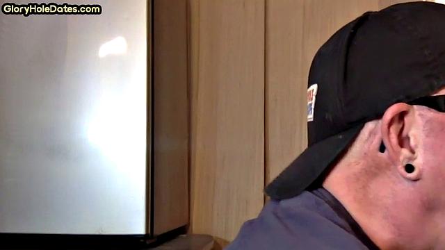 Cockhungry mature deepthroating