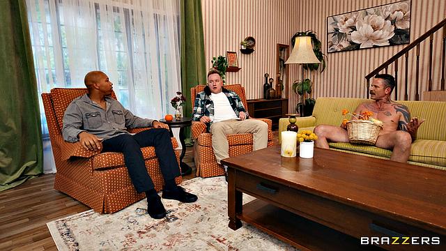 Коварная соседка соблазняет порнозвезду Скотта Найлса у него дома, пока муж не видит - горячий секс и страсть в гостиной с Cubbi Thompson и Scott Nails.