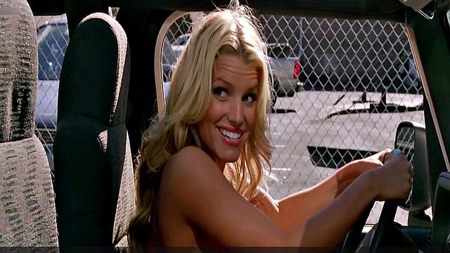 Jessica Simpson in sexy bikini body