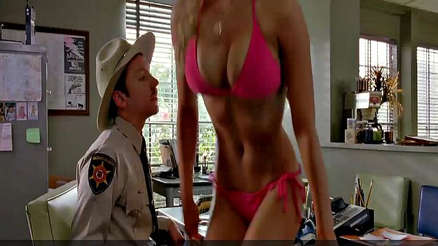 Jessica Simpson in sexy bikini body