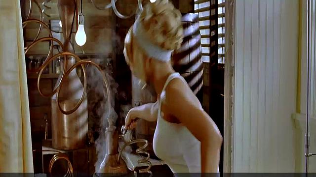 Jessica Simpson in sexy bikini body