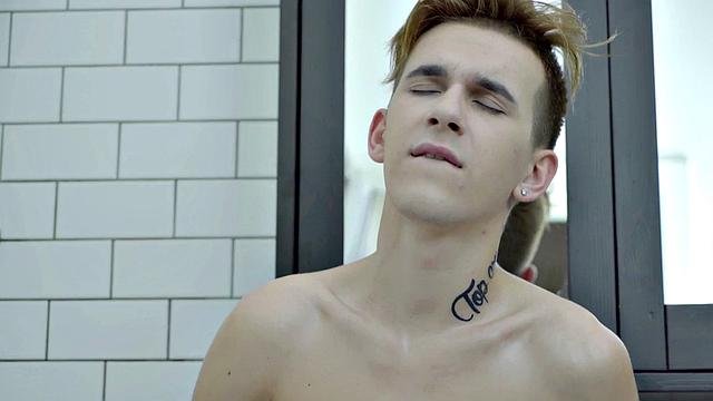 Kinky skinny teen gets a hot shower before jerking off to a cumshot