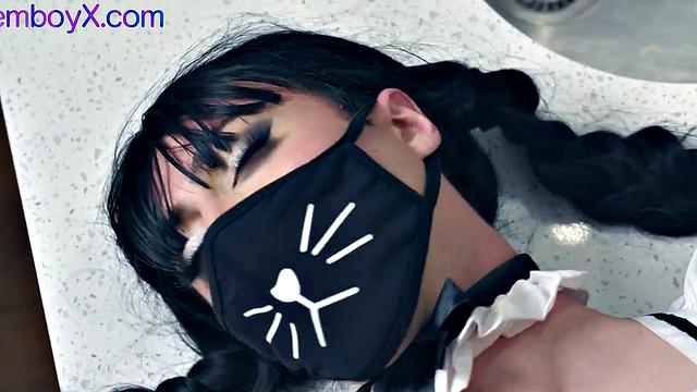 Trap maid bottomed by hunky new boss