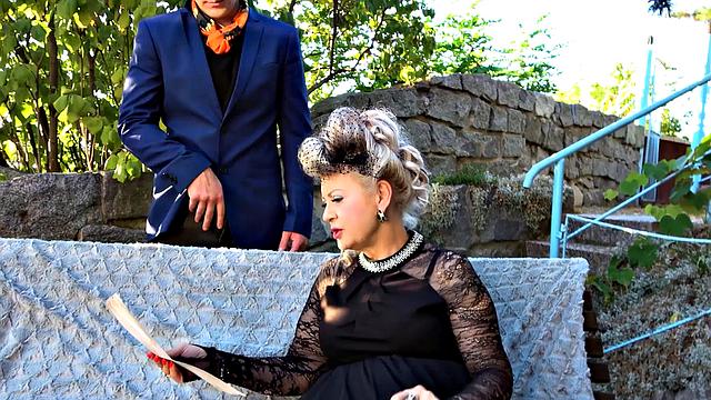 MATURE4K. Royal sex for the Countess