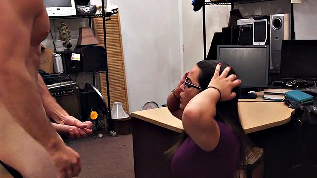 Naive pawnshop babe pounded by owner before receiving facial