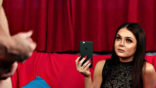 Uptight glam enjoys private show