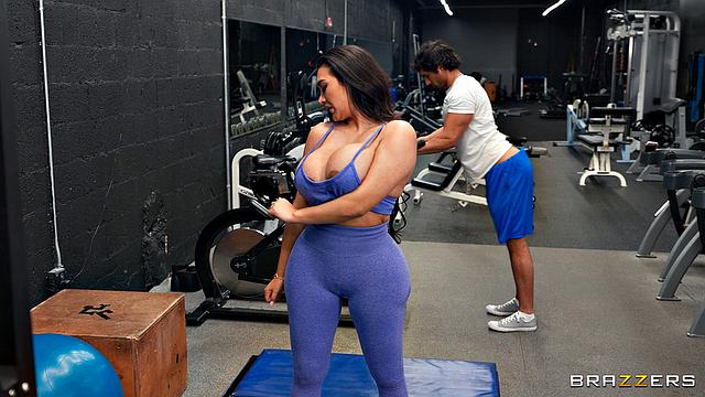 Watch Him Jog, Suck His Cock!