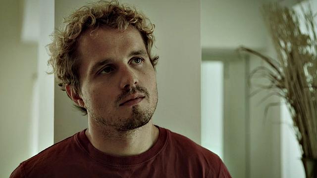 Bigass babe cockriding her boyfriend's cock