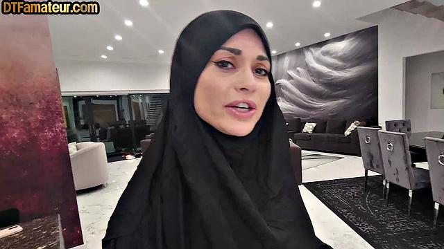 Big Atab babe cockriding in POV