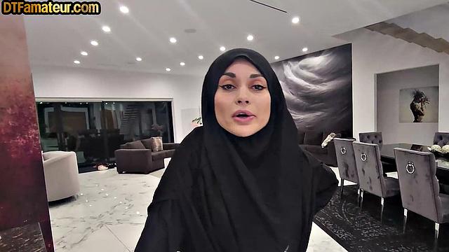 Big Atab babe cockriding in POV