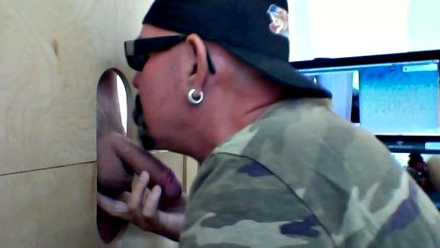 30 Year Old Wants My Butt