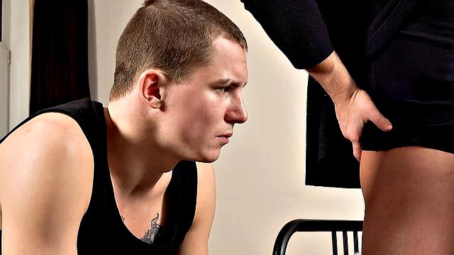 HUNT4K. For cash smart man gets pussy access to thiefs hot girlfriend