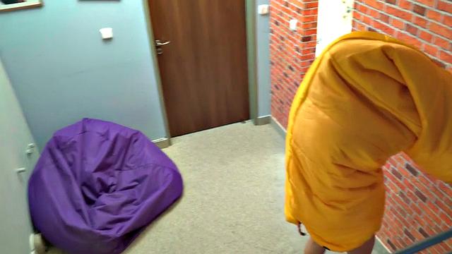 Curvy babe blowing and getting stuffed in hostel trio