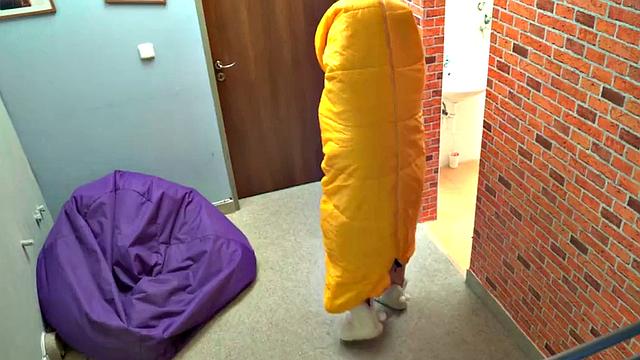 Curvy babe blowing and getting stuffed in hostel trio