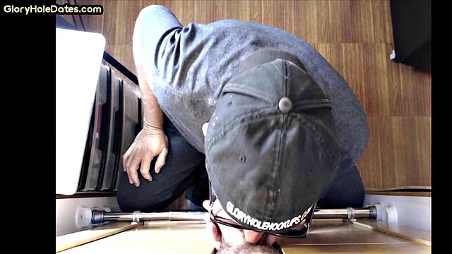 Lucky guy gets sucked by gloryhole DILF with facial ending