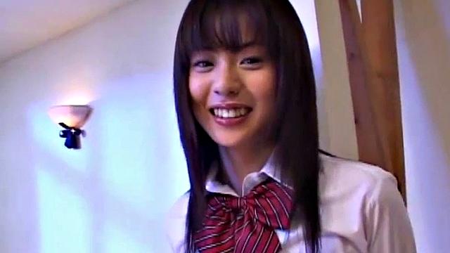 Teen schoolgirl dildoed hard in threeway