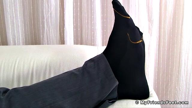 Spying On Ravi's Size 10 Feet & Socks - Ravi