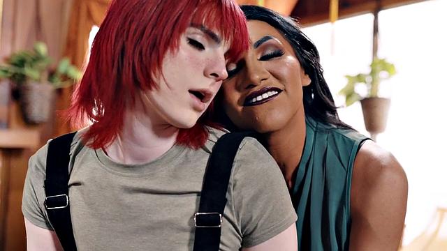 Curvy lingerie trans fucking redhead after bj in threeway