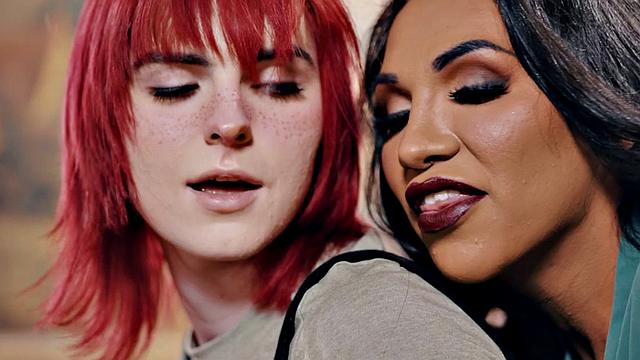 Curvy lingerie trans fucking redhead after bj in threeway