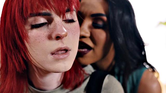 Curvy lingerie trans fucking redhead after bj in threeway