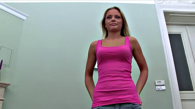 Agent bangs tight teen in lingerie & gives her a smile