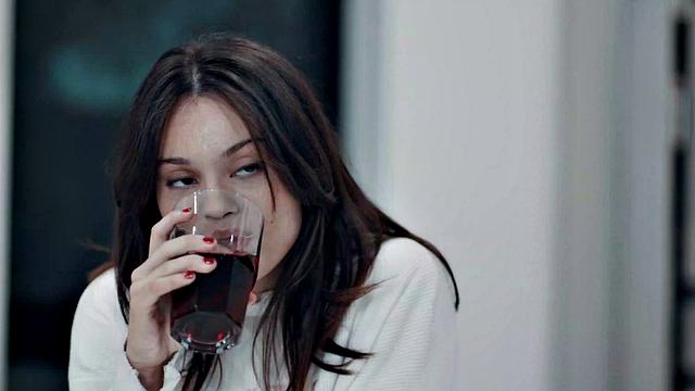 Big-titted Asian GF gets her trimmed pussy fingered while getting her face splattered with jizz