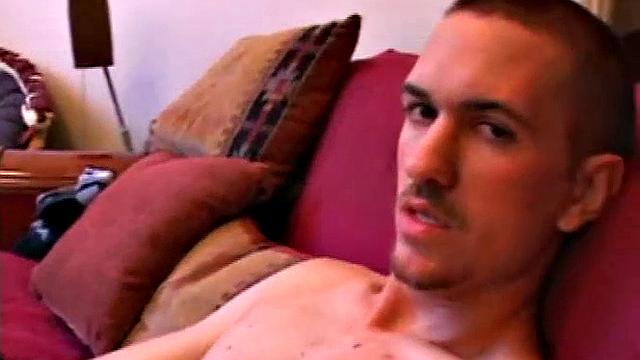 Каспер Кокс дрочит как чемпион - юмор на уровне