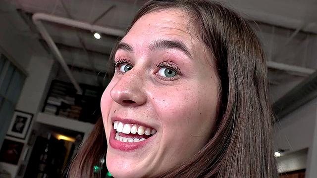 Amateur shows off her skills before being pleasured with magic wand