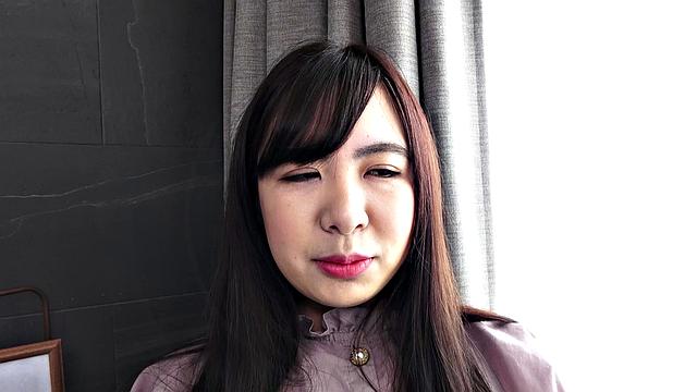 Nozomi Minami plays with our between big tits