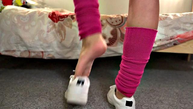 Amateur babe fucked by roommate after sucking