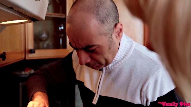 Thanksgiving For Creampies - S10:E6