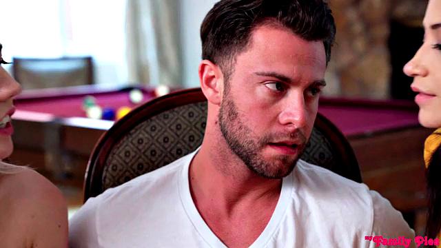 Thanksgiving For Creampies - S10:E6