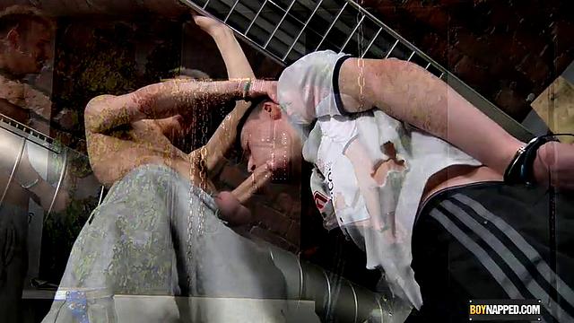 Matt Schooled In Dick Sucking - Matt Madison And Reece Bentley