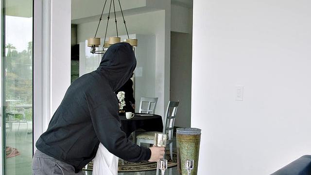 Bigbooty MILF doggystyled by thief