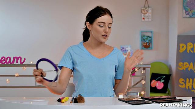 Aubree The Make-Up Princess