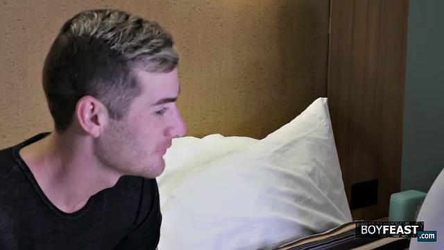 A Random Hotel Room Hook-Up - Dustin Romaine &amp;amp; Mason Vaughn