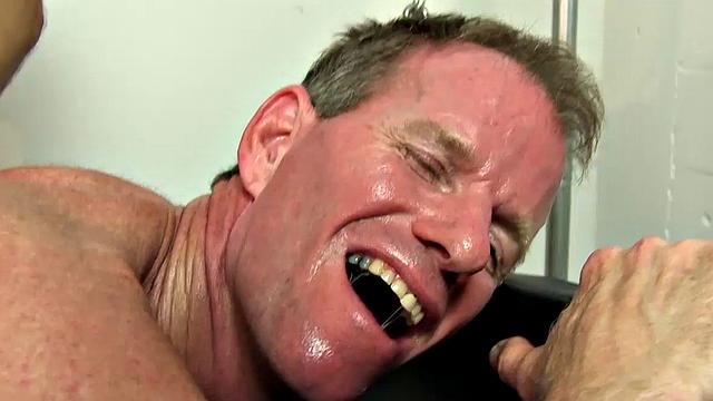 Guy Sizemore's hole is aching for raw action at bath house with Ryan Masters and Jesie Mack.