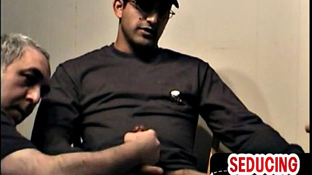 Homemade mature gaydaddy sucks and wanks stud cock