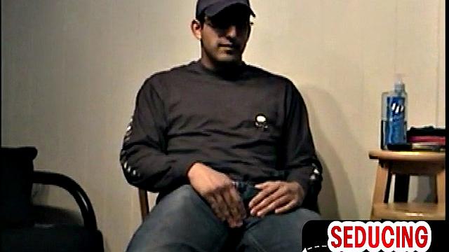 Homemade mature gaydaddy sucks and wanks stud cock